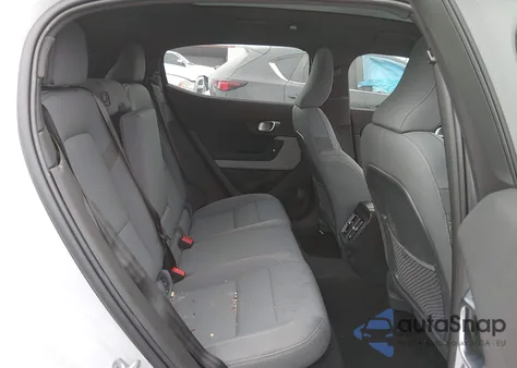 2022 Polestar 2 Long Range Dual Motor z USA, uszkodzony, nr VIN LPSED3KA5NL084087